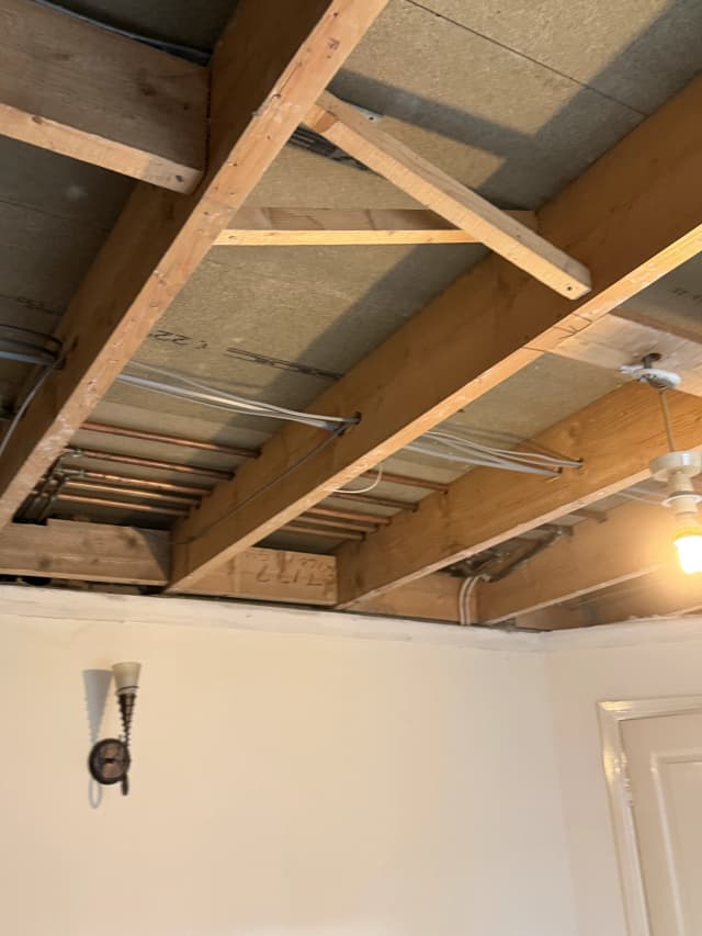 Plaster boarding